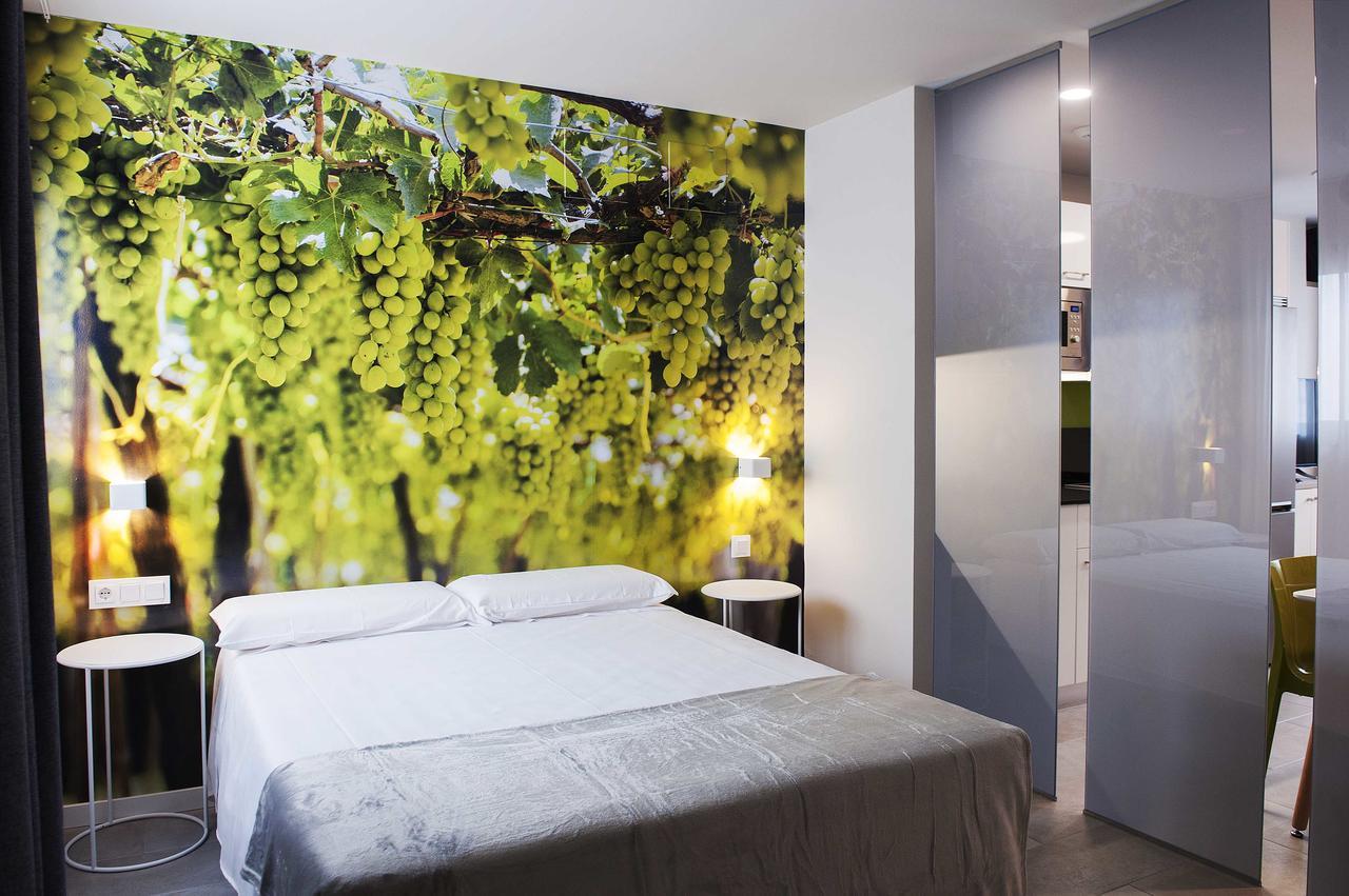 Apartamentos Divan Vitoria-Gasteiz Bagian luar foto