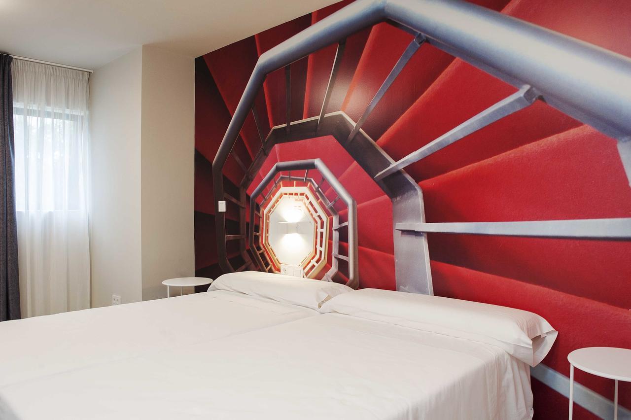 Apartamentos Divan Vitoria-Gasteiz Bagian luar foto