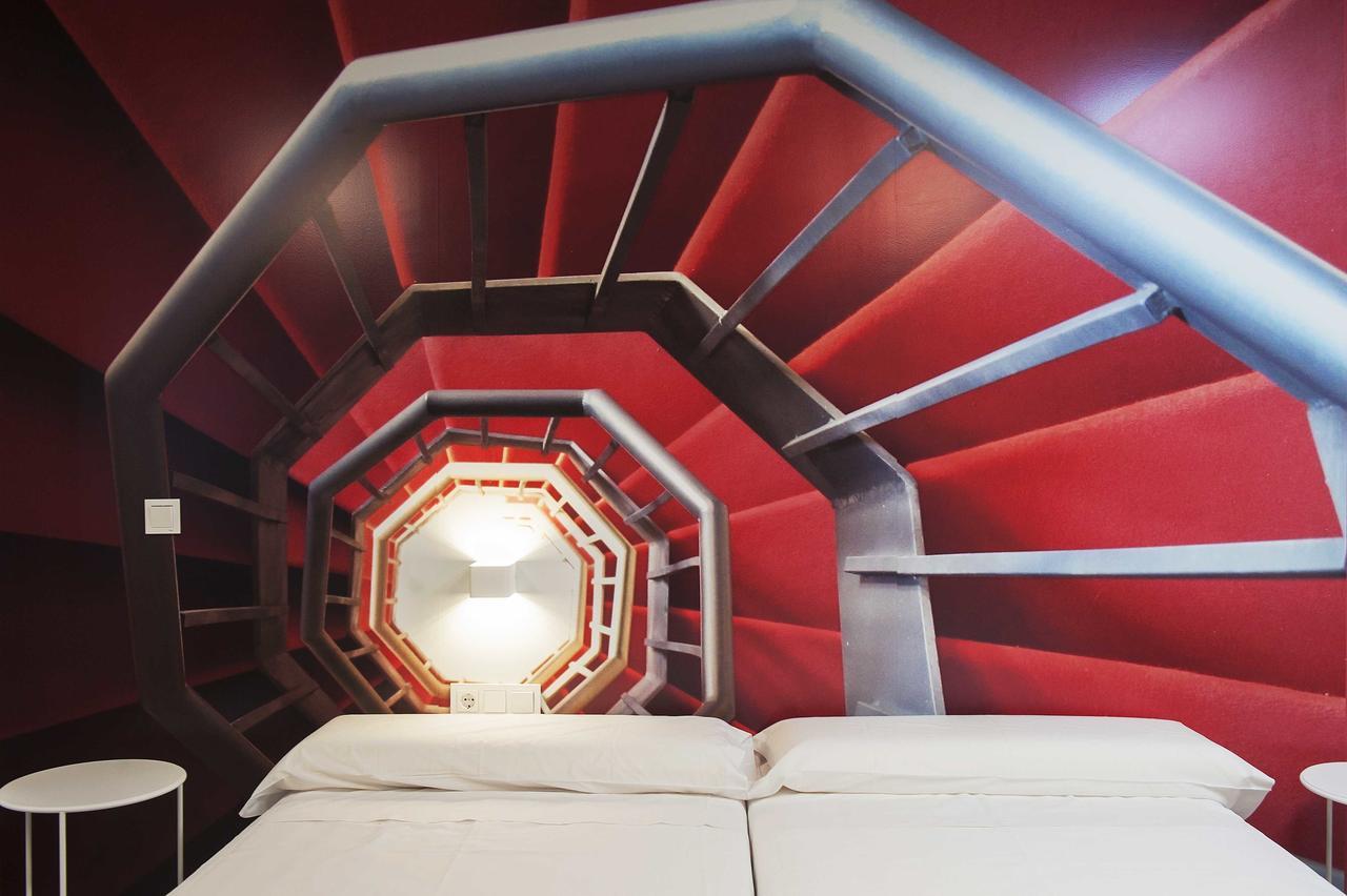 Apartamentos Divan Vitoria-Gasteiz Bagian luar foto
